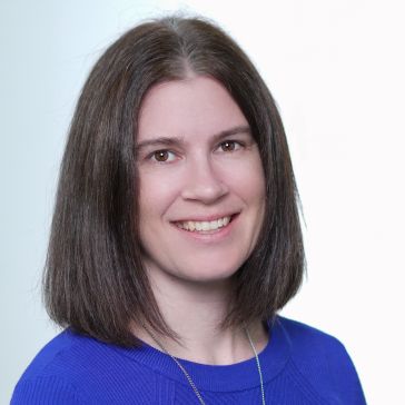 headshot of Becca Mader