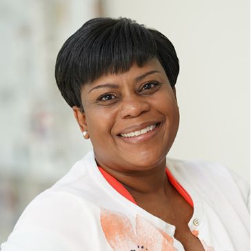 headshot of Catina Harwell-Young